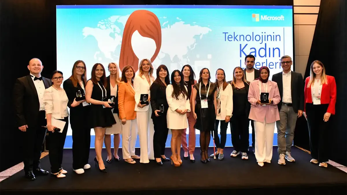 Microsoft Türkiye’nin düzenlediği “Teknolojinin Kadın Liderleri” yarışmasının kazananları belli oldu!